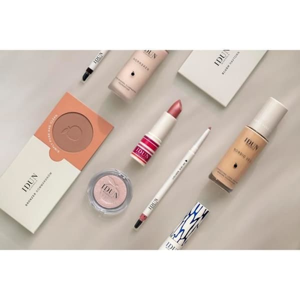 Anticerne - IDUN Minerals - Freja Varm Ljus - Vegan - Flytande - Naturlig Finish