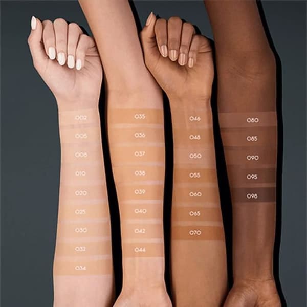 Foundation - Catrice - HD Liquid Coverage - 010 Ljus Beige - 30 ml - Alla hudtyper