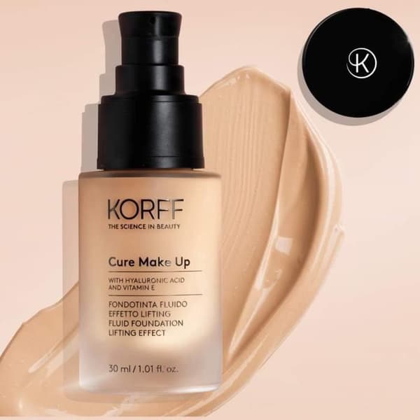 Korff Fondotäck Fluid Liftingeffekt med hyaluronsyra, Sidenliknande textur 02, 30 ml