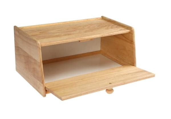 Kumipuusta leipälaatikko
