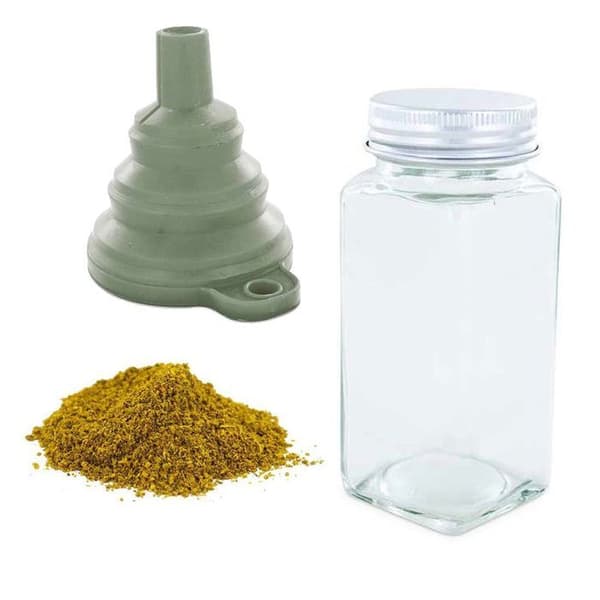 Kryddflaska i pulverform + tratt + Garam Massala 35 g