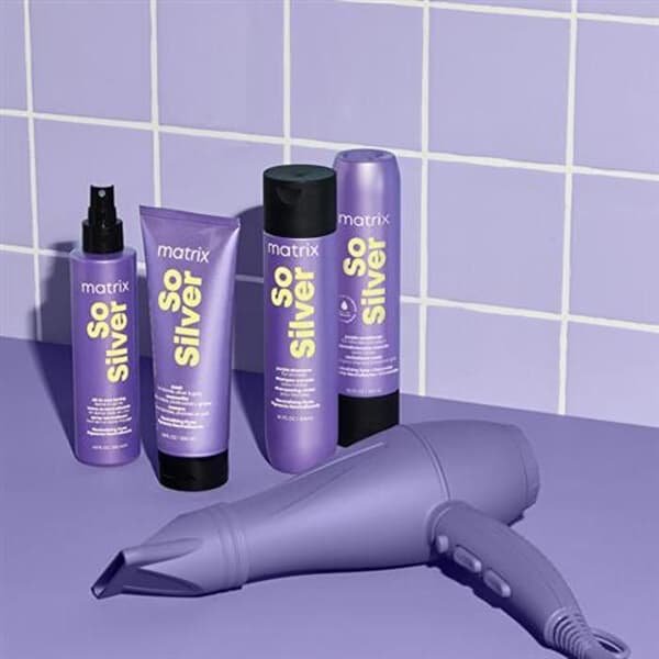 After-shampooing med neutraliserande och återfuktande effekt So Silver (Lila Balsam) - Volym: 300 ml
