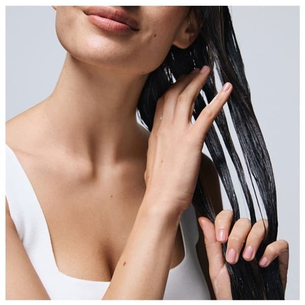 OLAPLEX NO.5 OLAPLEX LÅT EN ÅTERFUKTANDE HÅRPREPARAT UTAN SKÖLJ 100ML