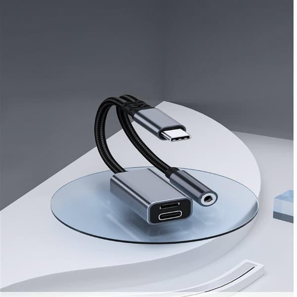 INF 2-i-1 USB-C til 3,5 mm hodetelefonkontaktadapter med lading 0