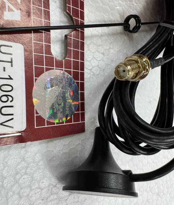 VHF - UHF antenne Nagoya UT-106UV (sma hun)