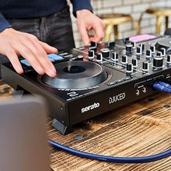 Hercules DJControl Inpulse 500 - 2-kanavainen DJ-ohjain