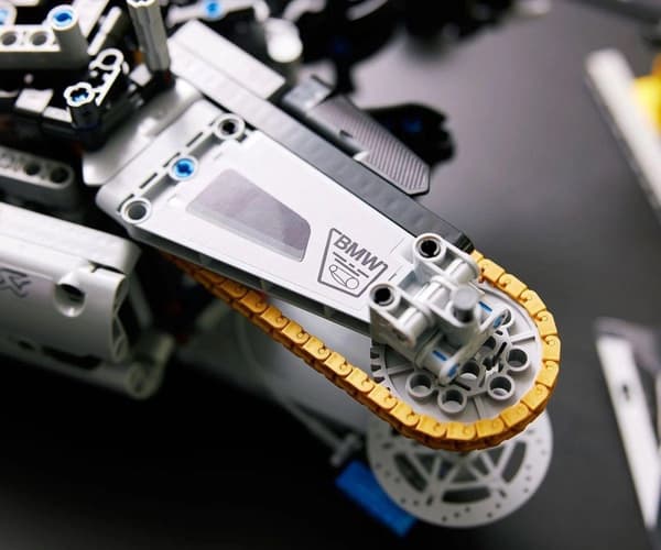 Klocki Technic 42130 BMW M 1000 RR