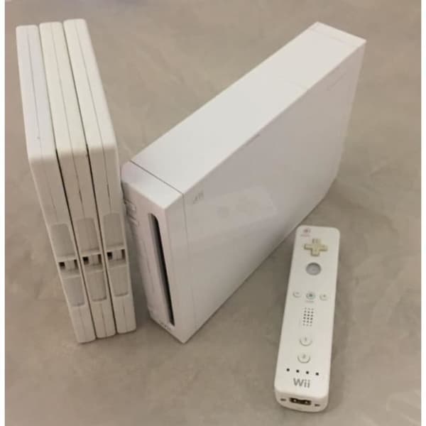nintendo wii-konsol med 5 spel- USED