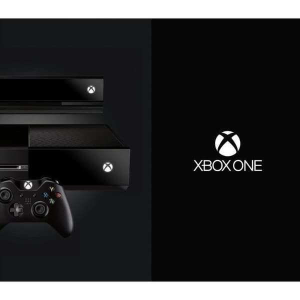 Xbox One-konsol + FIFA 14- USED