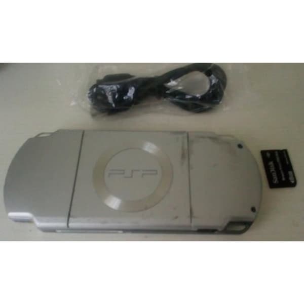 Sony PSP Slim &amp; Lite 2000-konsol+sandisk 8GB Menory stick pro duo- USED