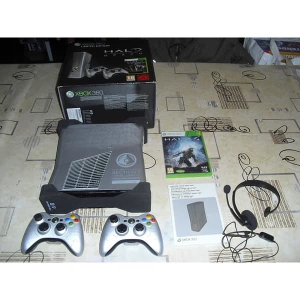 konsol xbox360 grå halo pack- USED