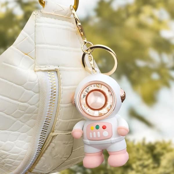 Mini Ultra Compact Astronaut Portable Fläkt med pulverrosa nyckelring