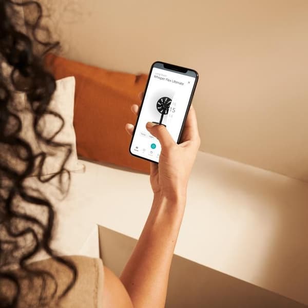 Duux tyst ansluten piedestalfläkt WHISPER FLEX ULTIMATE BLACK DXCF50