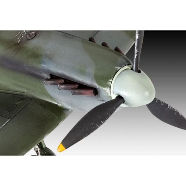 Flygplansmodell - REVELL - Supermarine Spitfire Mk.II - 34 delar - Mått 18,8 x 22,5 cm