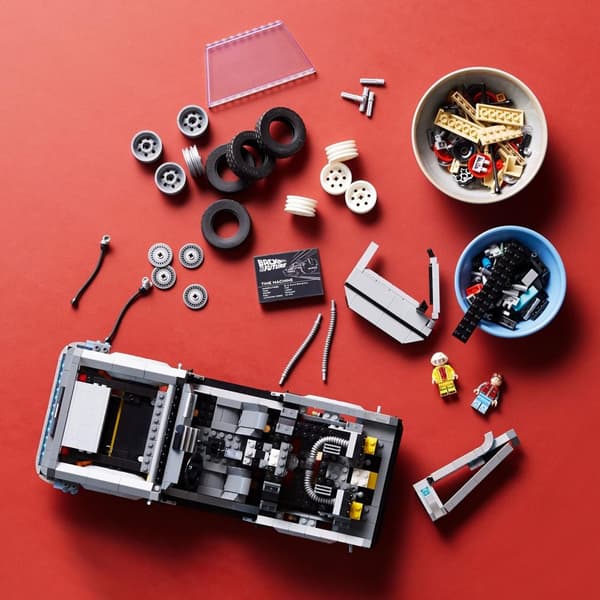 LEGO Back to the Future Time Machine - 10300