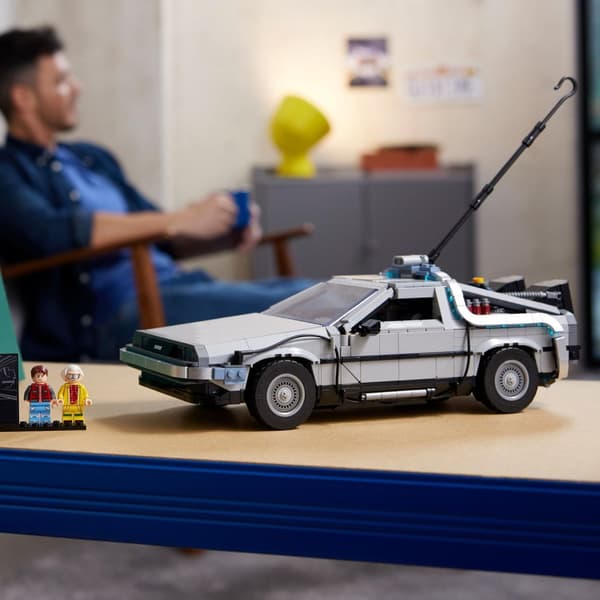 LEGO Back to the Future Time Machine - 10300
