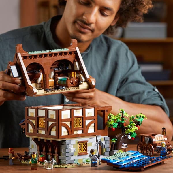 LEGO Ideas Keskiaikainen seppä - 21325