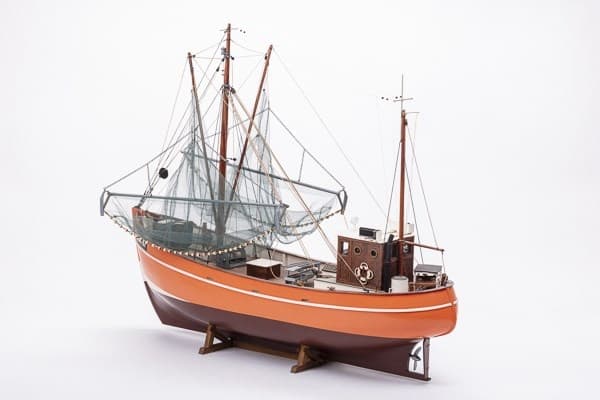 Billing Boats 1:33 CUX 87 (Krabbenkutter) -wooden hull