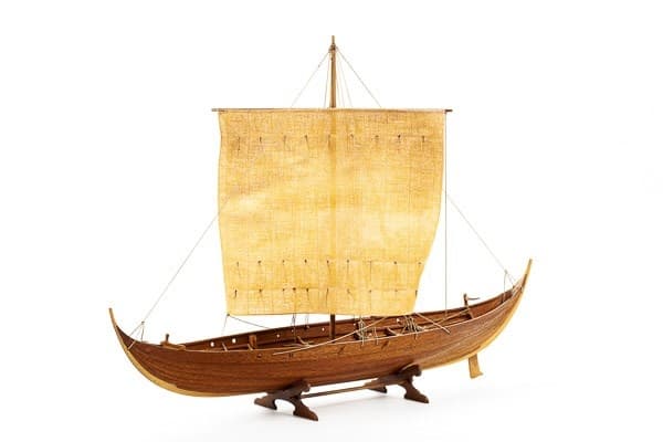 Billing Boats 1:25 Roar Ege  -Wooden hull