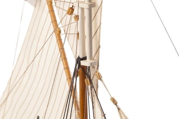 Billing Boats 1:50 HENRIETTE MARIE - Wooden hull