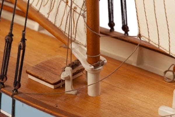 Billing Boats 1:50 HENRIETTE MARIE - Wooden hull