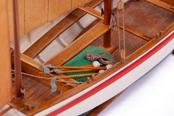 1:30 LE BAYARD - Wooden hull