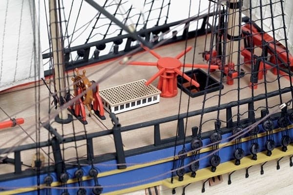 Billing Boats 1:50 HMS Endeavour  -Wooden hull
