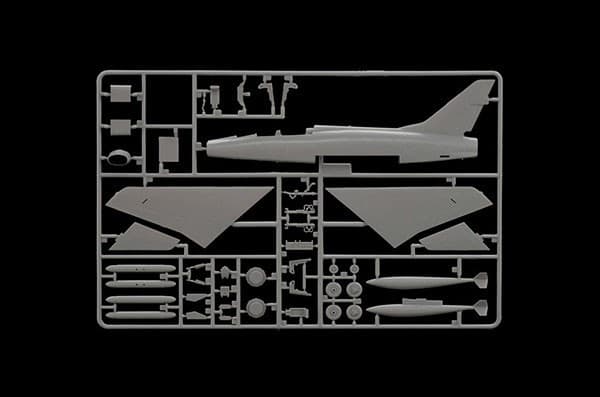 Italeri 1:72 F-100F Super Sabre