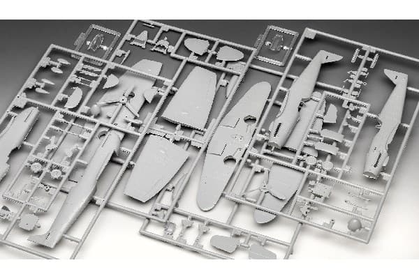 Revell 1:72 Combat Set Bf109G-10 &amp; Spitfire Mk.V