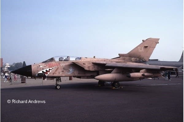 Revell Tornado GR,1 RAF 'Gulf War