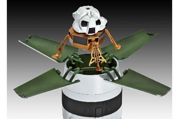 Revell Apollo Saturn V