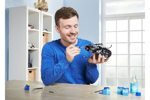 Revell BMW i8