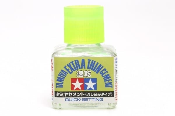 Tamiya Extra Thin Cement, Quick-Setting, med pensel 40ml