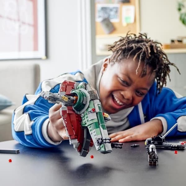 LEGO® 75312 Star Wars Boba Fetts luftskepp, set med 2 minifigurer, leksak för barn från 9 år och uppåt