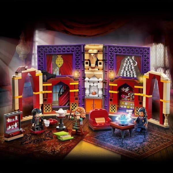 LEGO® 76396 Harry Potter Hogwarts: Byggleksaksbok i spådomsklass för barn, professor Trelawney