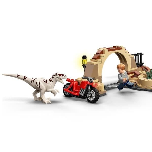LEGO® 76945 Jurassic World Atrociraptor motorcykeljakt, dinosaurier, 2 babydinos och minifigurer