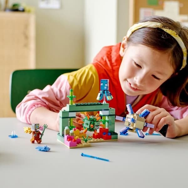 LEGO Minecraft Väktarstriden