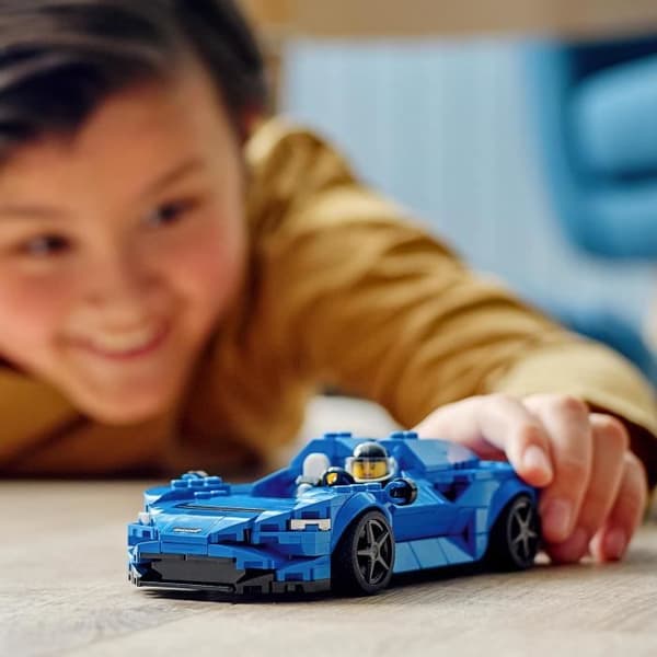 LEGO® 76902 Speed Champions McLaren Elva racerbilsleksak, samlarobjekt för barn från 7 år och uppåt