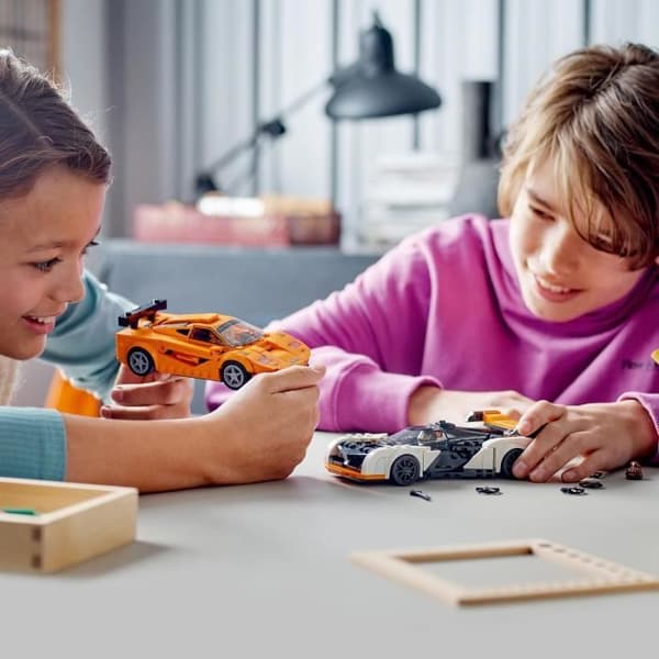 LEGO® Speed Champions 76918 McLaren Solus GT och McLaren F1 LM, leksaksbil, modellsats