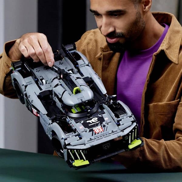 LEGO Technic 42156 PEUGEOT 9X8 24H Le Mans Hypercar (42156)