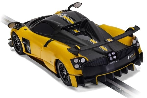 SCALEXTRIC Pagani Huayra BC Roadster 1:32, yellow