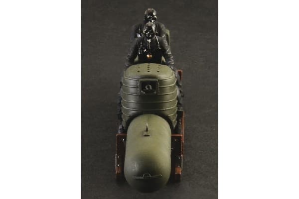 ITALERI 1:35 S.L.C. ''Maiale'' with crew