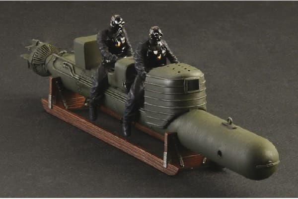 ITALERI 1:35 S.L.C. ''Maiale'' with crew