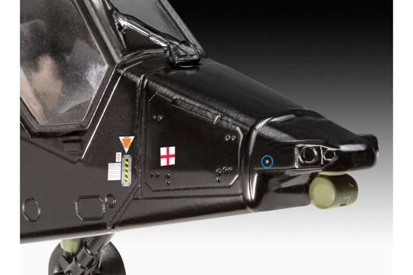 Revell James Bond 'Eurocopter Tiger' 1:72 gift set