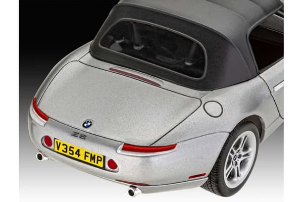 Revell James Bond 'BMW Z8' 1:24 gift set