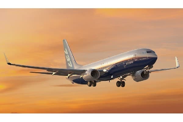 Revell Model Set Boeing 737-800 1:288