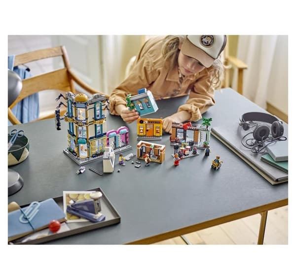 LEGO Creator Main Street
