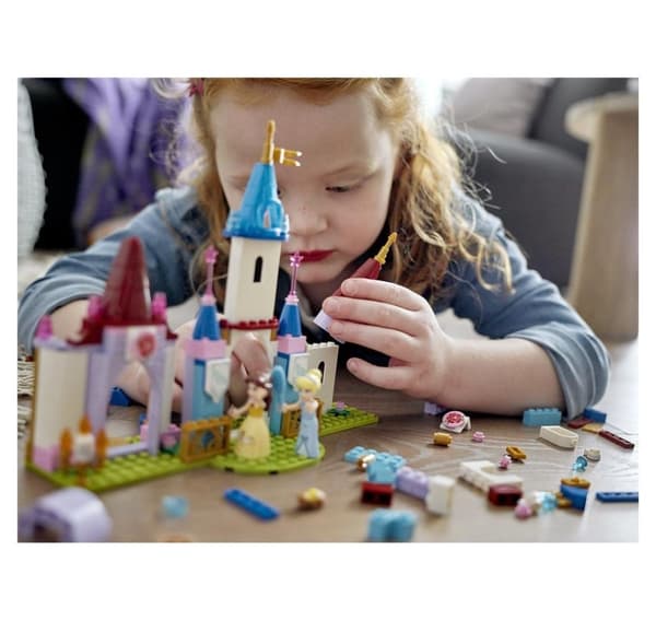 LEGO Disney -prinsessien luovat linnat