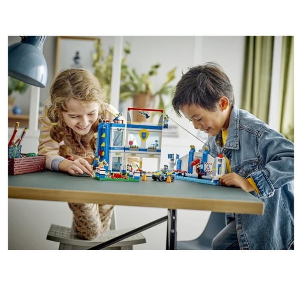 LEGO City politiakademi