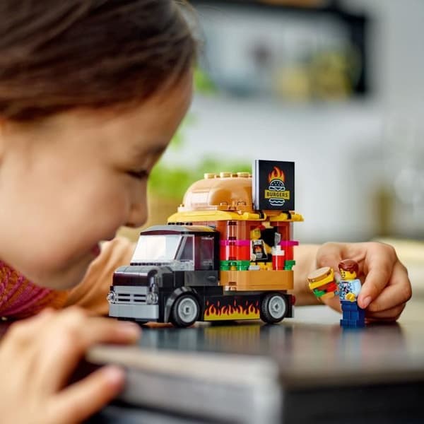 LEGO 60404 City Burgers Food Truck, Van Toy, fantasifull lek med skåpbil och minifigurer